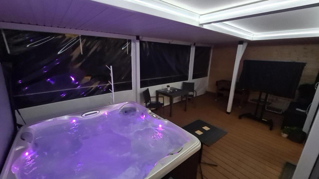 Apartment - Jacuzzi