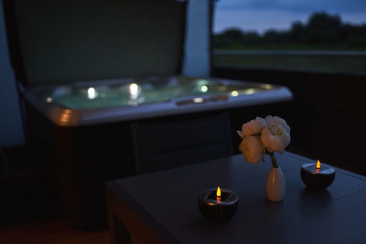- Jacuzzi Rzeszów